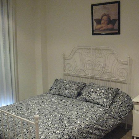 El Burgo de Ebro Hostal Alfajarin الغرفة الصورة