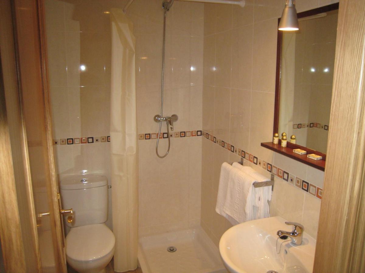 El Burgo de Ebro Hostal Alfajarin الغرفة الصورة